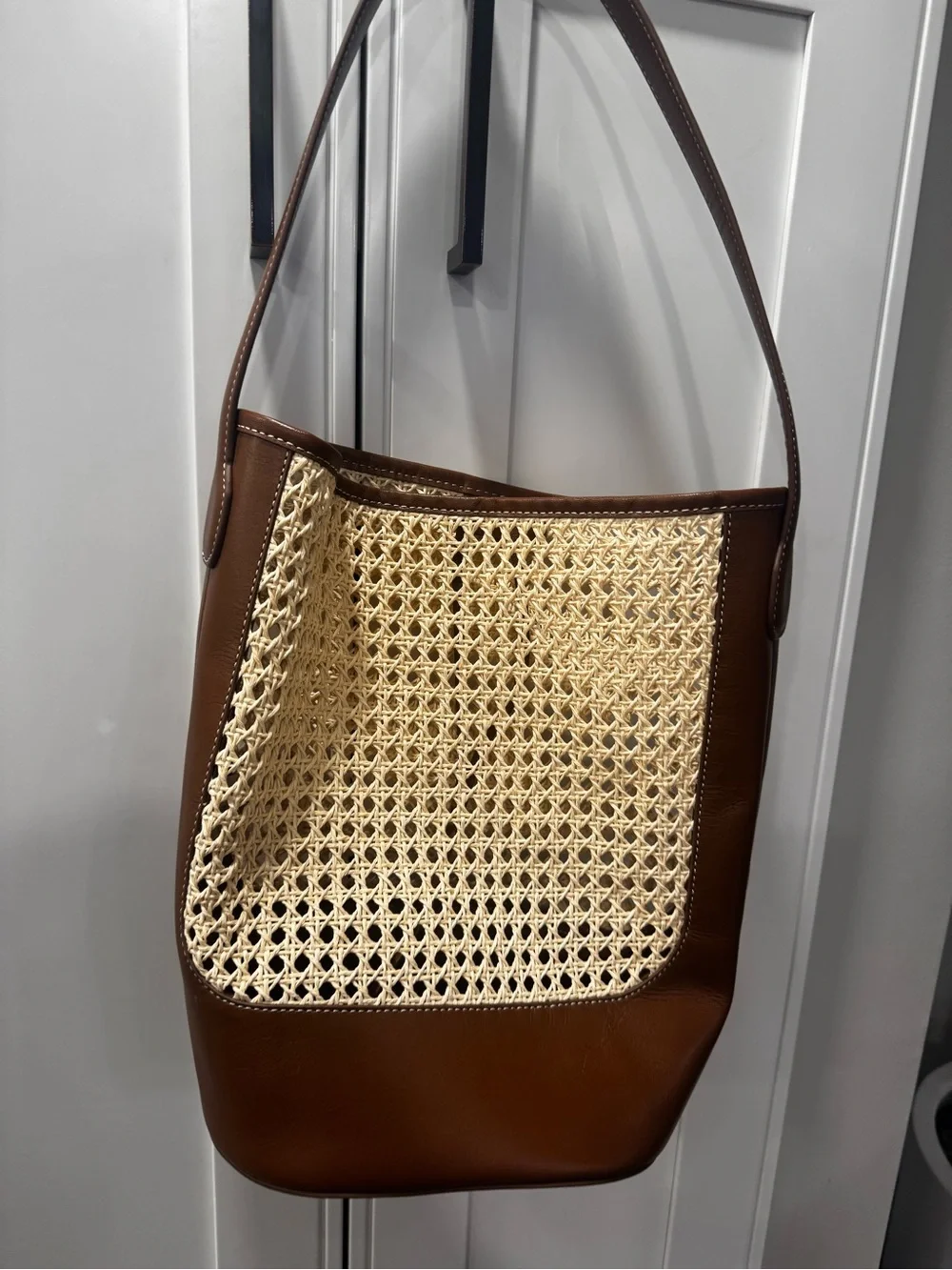 J Crew Berkeley Bucket Bag in faux raffia and leather NWT - Picture 4 of 11